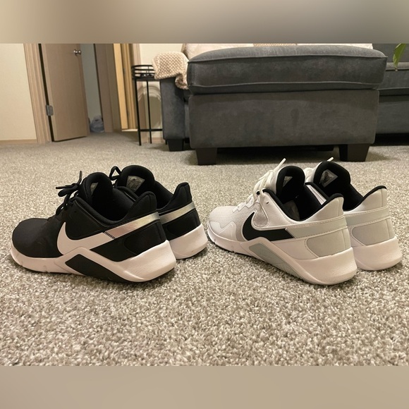 Nike Shoes 2 for 1. - Picture 3 of 3